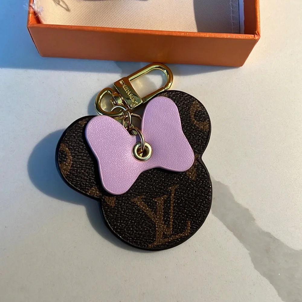 Minnie Keychain - Picture 1 of 3